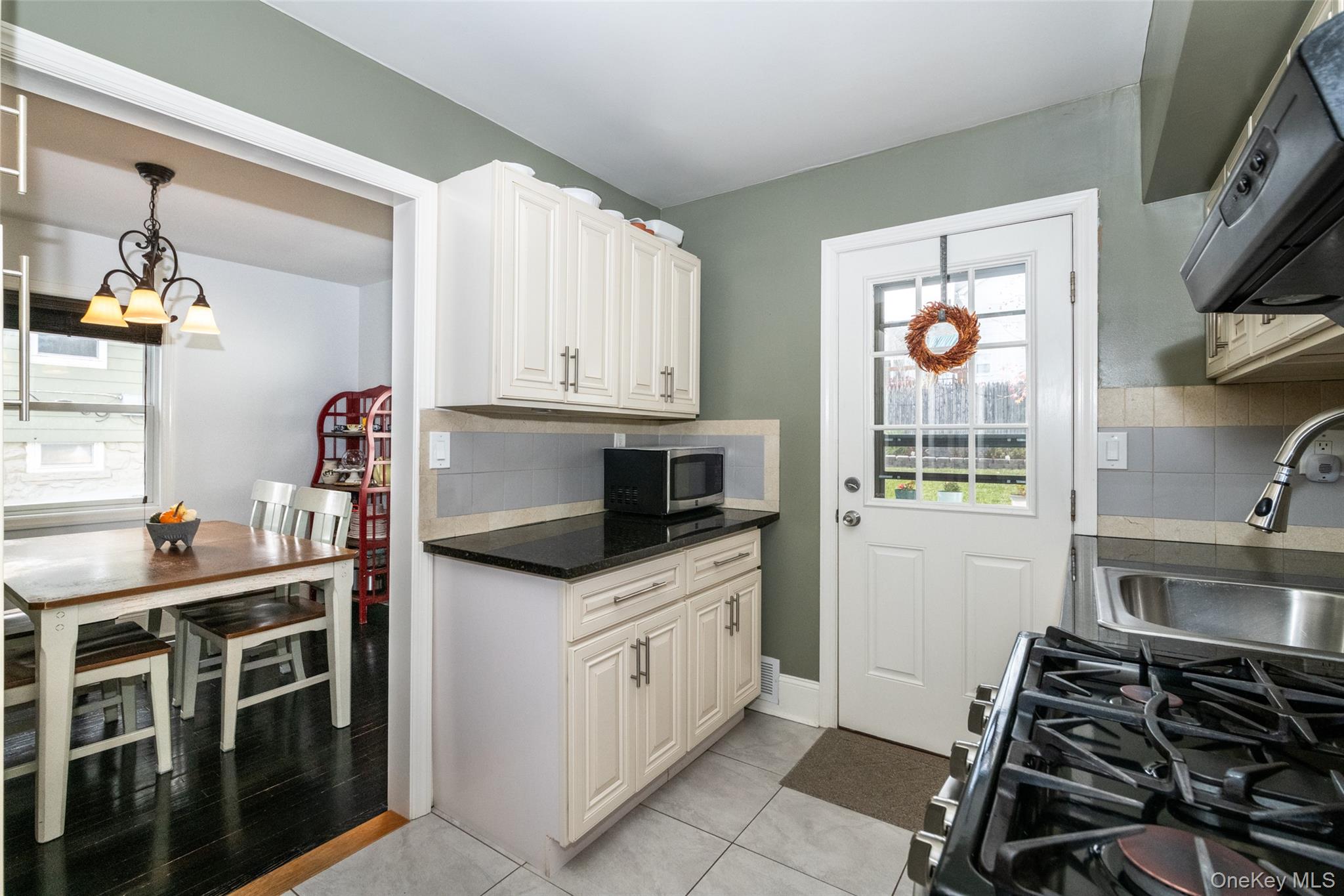 #7 photo, 90 Clinton Avenue, New Rochelle , NY 10801