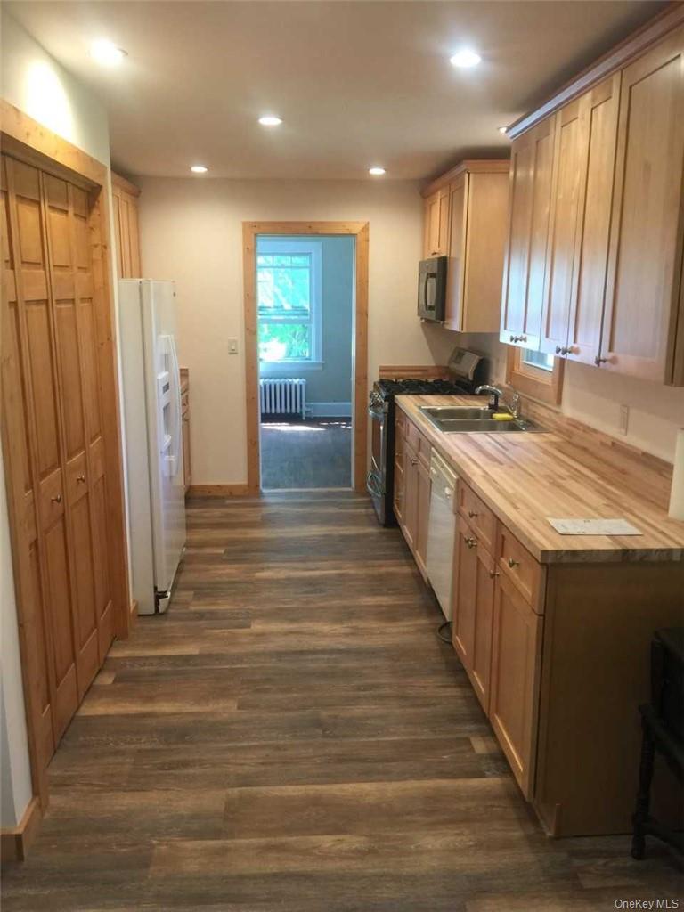 #18 photo, 8 Maryland Avenue, Armonk , NY 10504