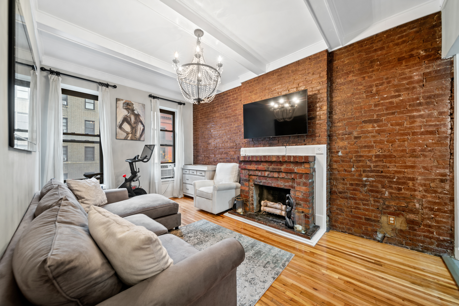 #1 photo, 132 W 71ST Street, Lincoln Square , NY 10023