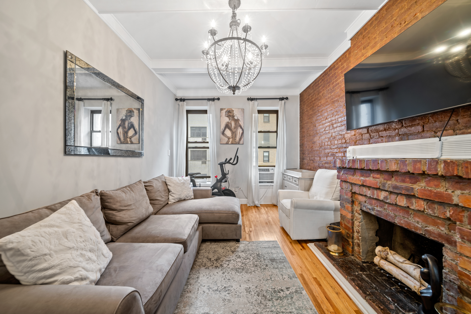 #2 photo, 132 W 71ST Street, Lincoln Square , NY 10023