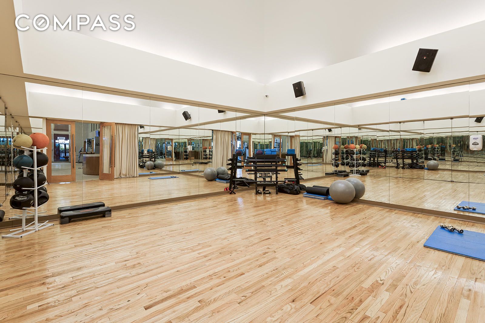 #13 photo, 20 West Street, Financial District , NY 10004