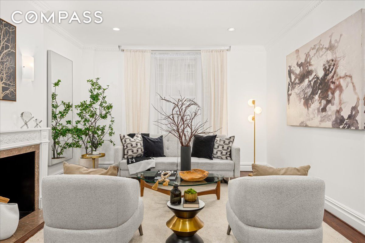 #1 photo, 850 Park Avenue, Lenox Hill , NY 10075