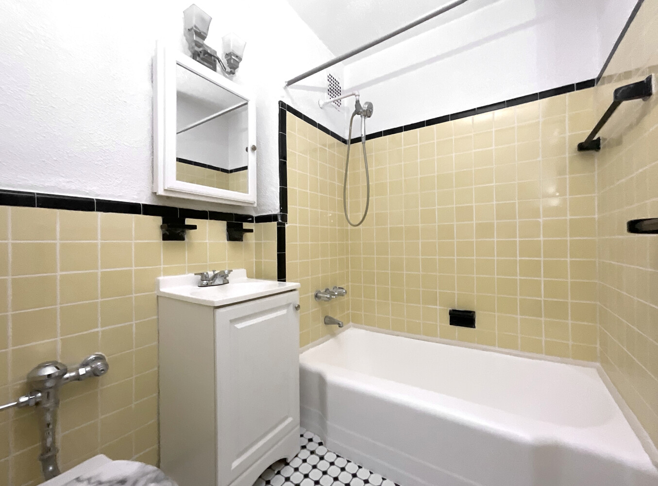 #5 photo, Brooklyn, Fort Hamilton , NY 11209