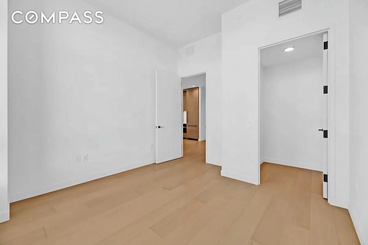 #6 photo, Brooklyn, Williamsburg , NY 11249