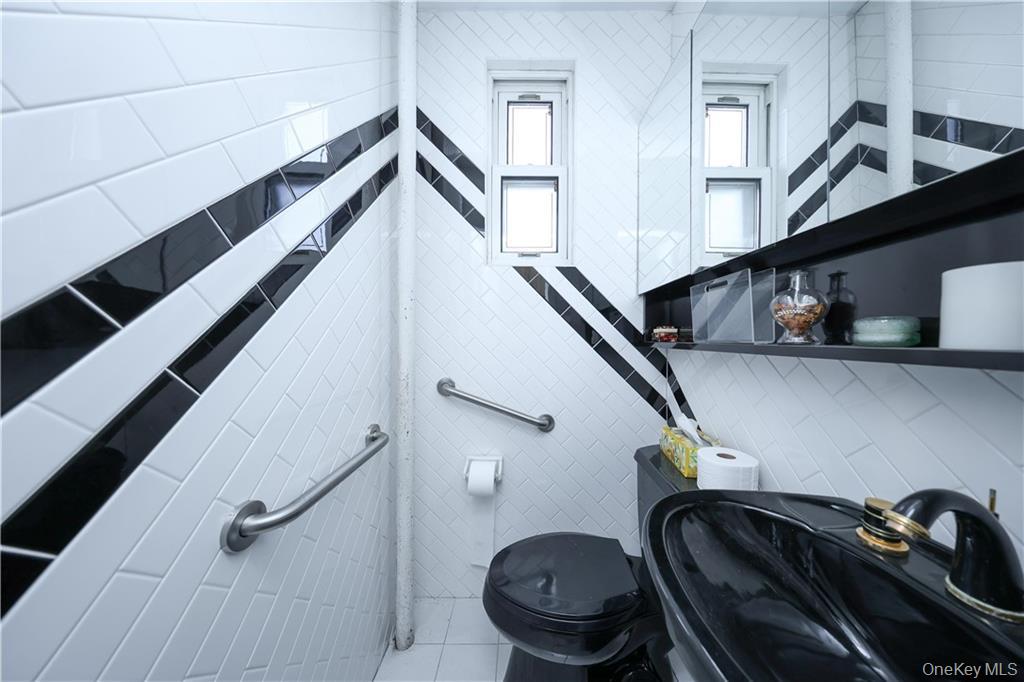 #18 photo, 2250 E 29th Street, Brooklyn , NY 11229