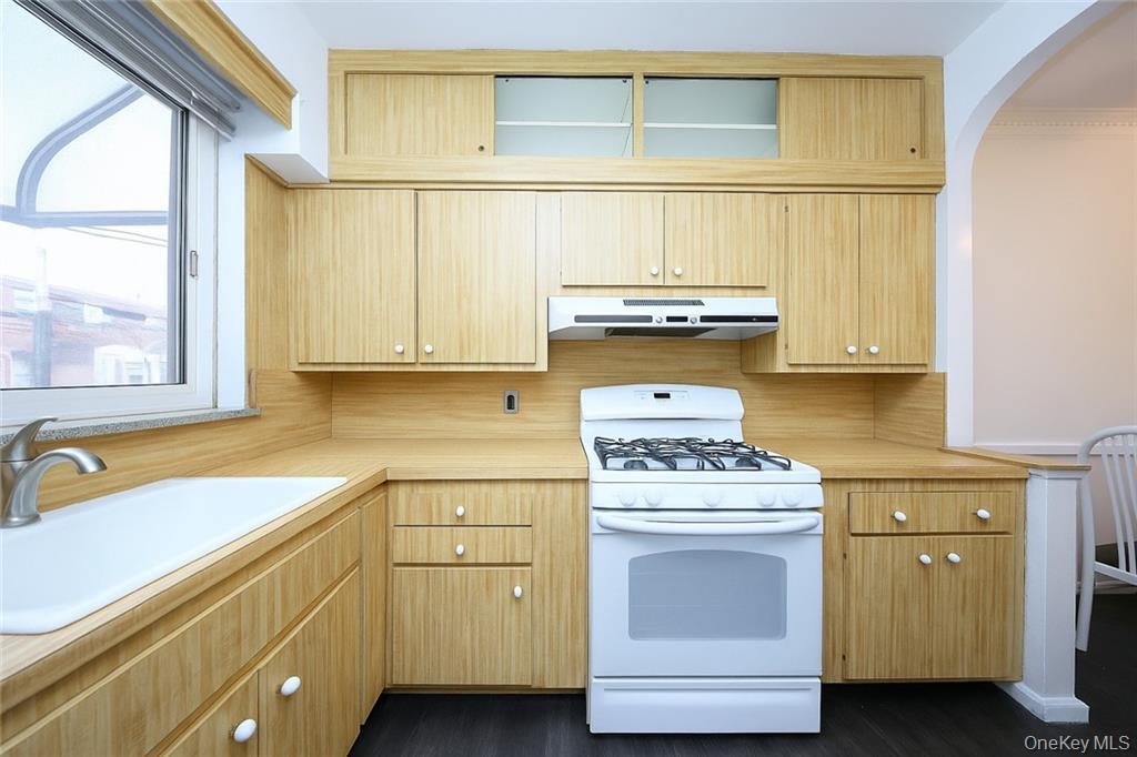 #8 photo, 2250 E 29th Street, Brooklyn , NY 11229