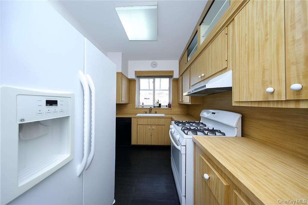 #9 photo, 2250 E 29th Street, Brooklyn , NY 11229