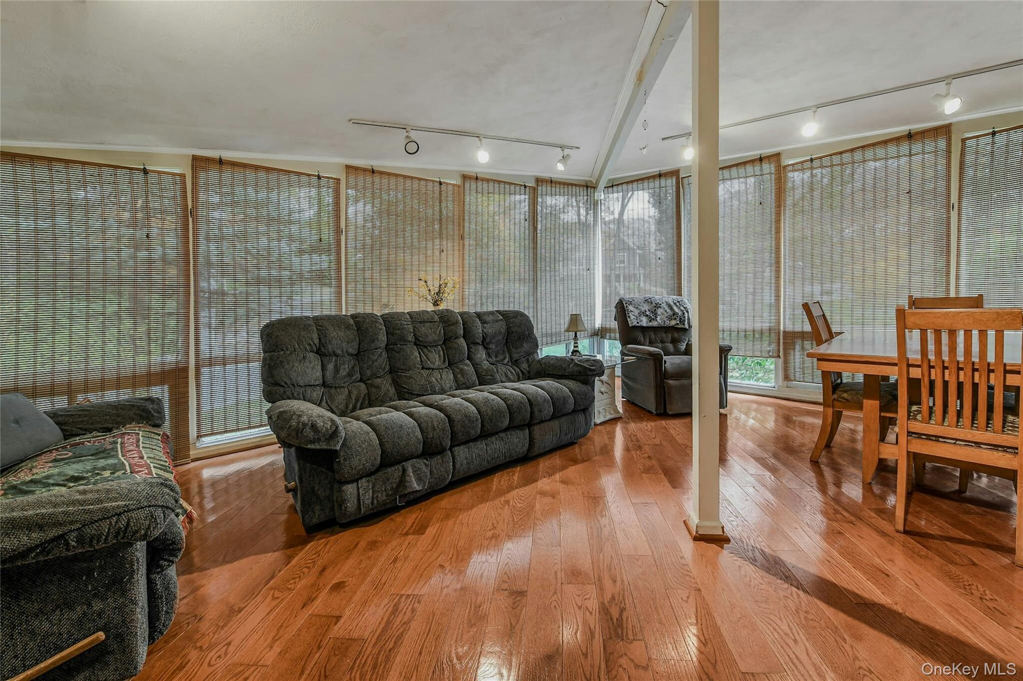 #7 photo, 133 Oak Drive, Baiting Hollow , NY 11933