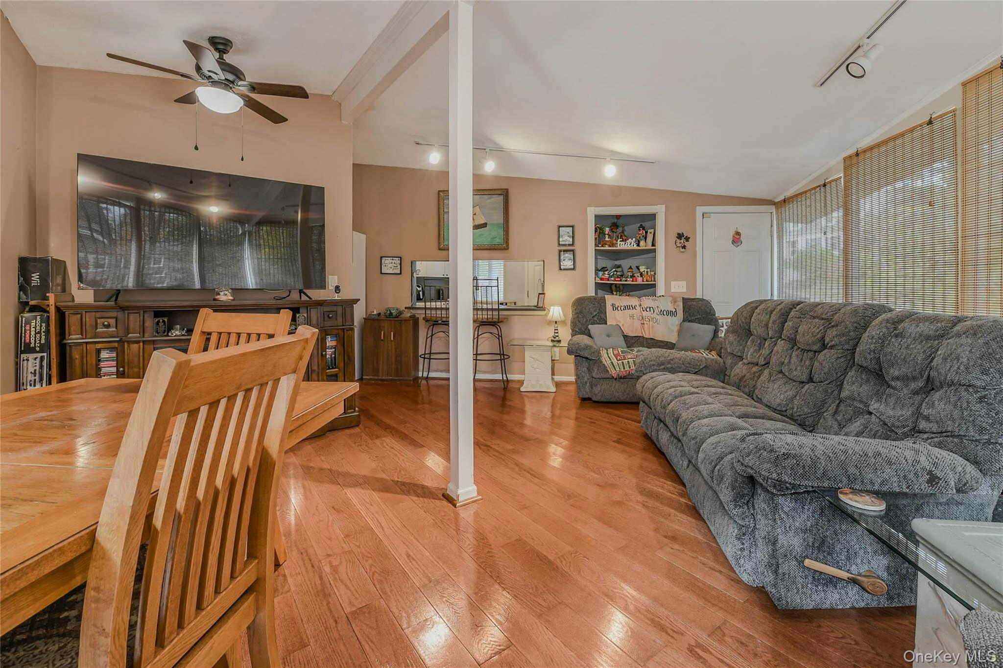 #9 photo, 133 Oak Drive, Baiting Hollow , NY 11933