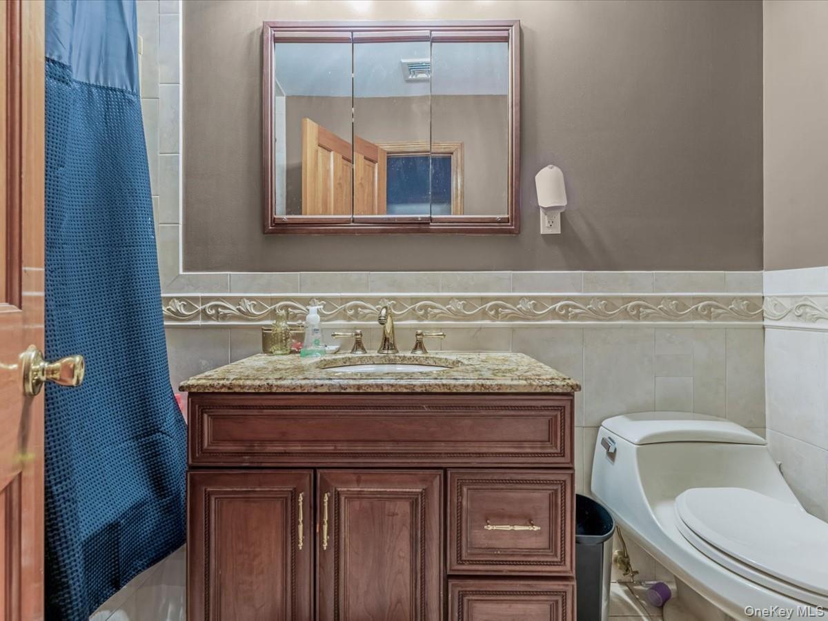 #12 photo, 4 Whitebirch Lane, Commack , NY 11725