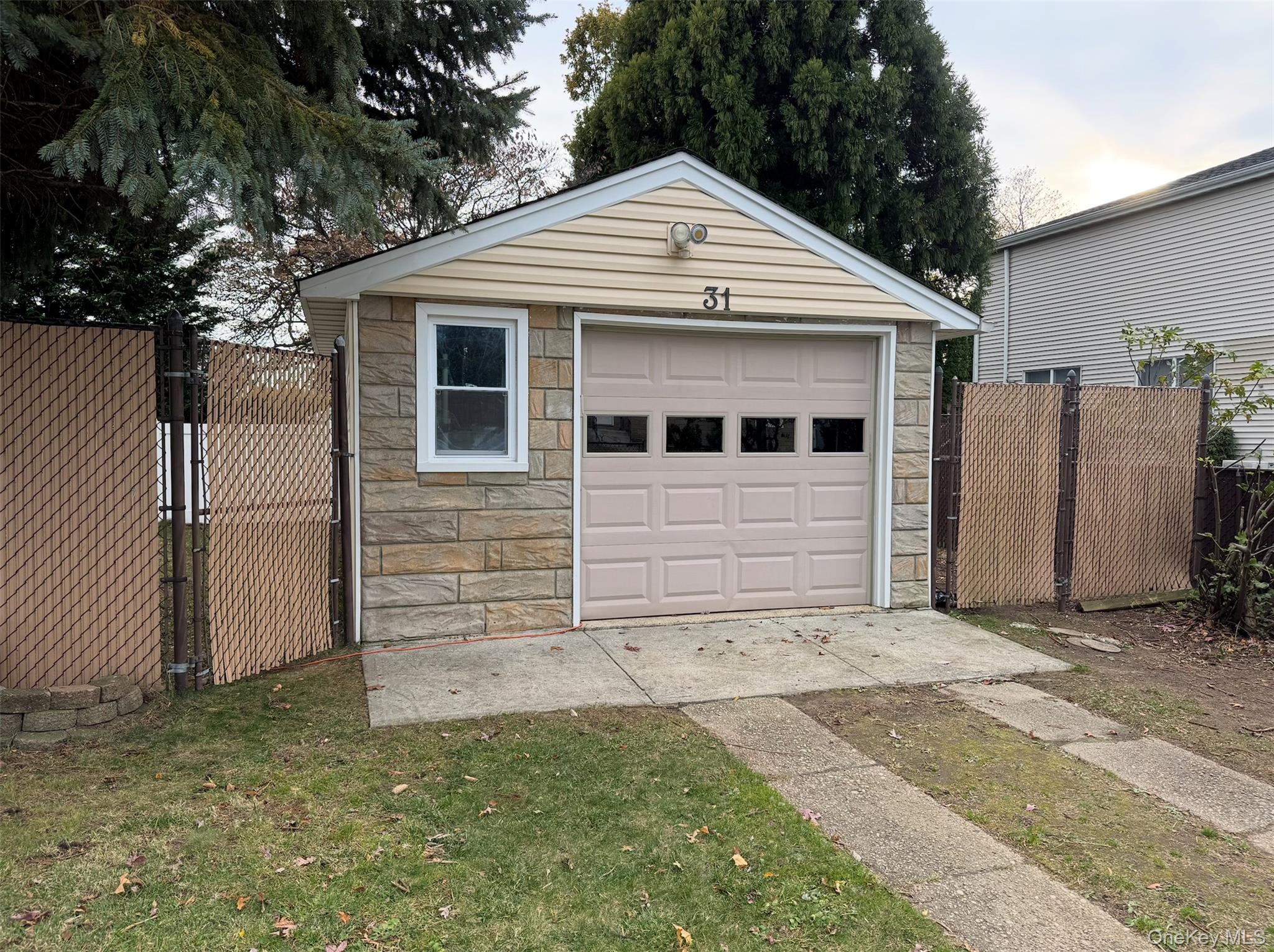 #17 photo, 31 Irving Street, Bethpage , NY 11714