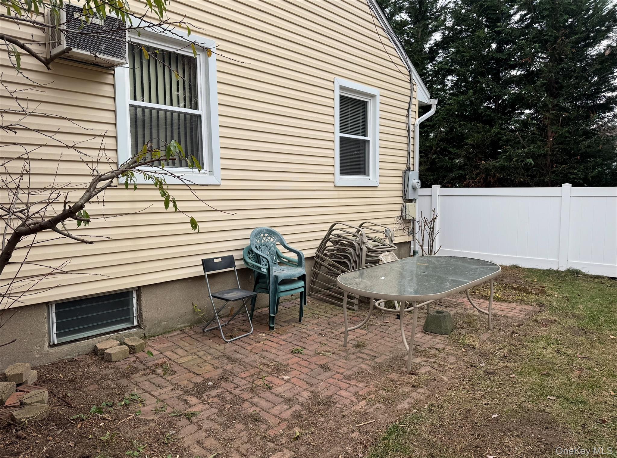 #18 photo, 31 Irving Street, Bethpage , NY 11714