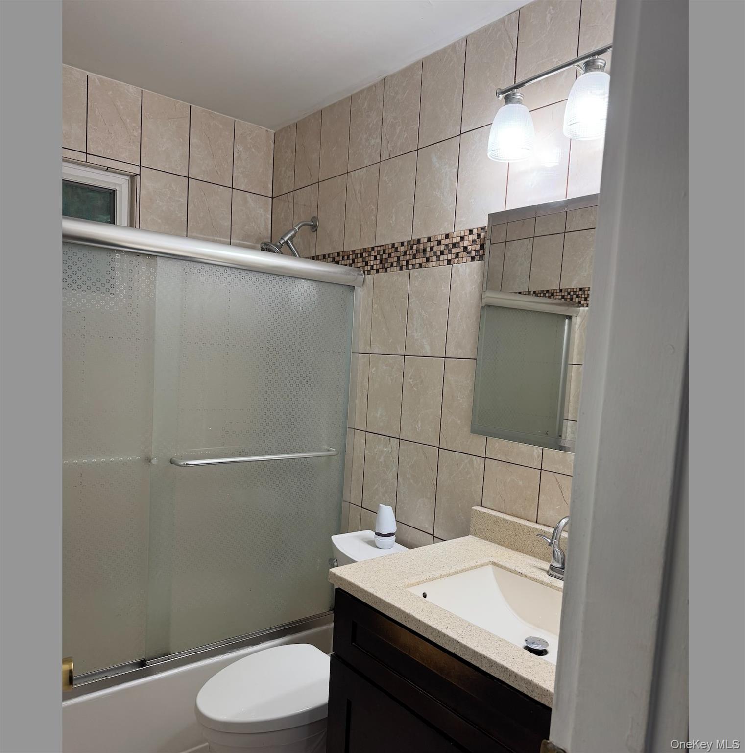 #9 photo, 31 Irving Street, Bethpage , NY 11714