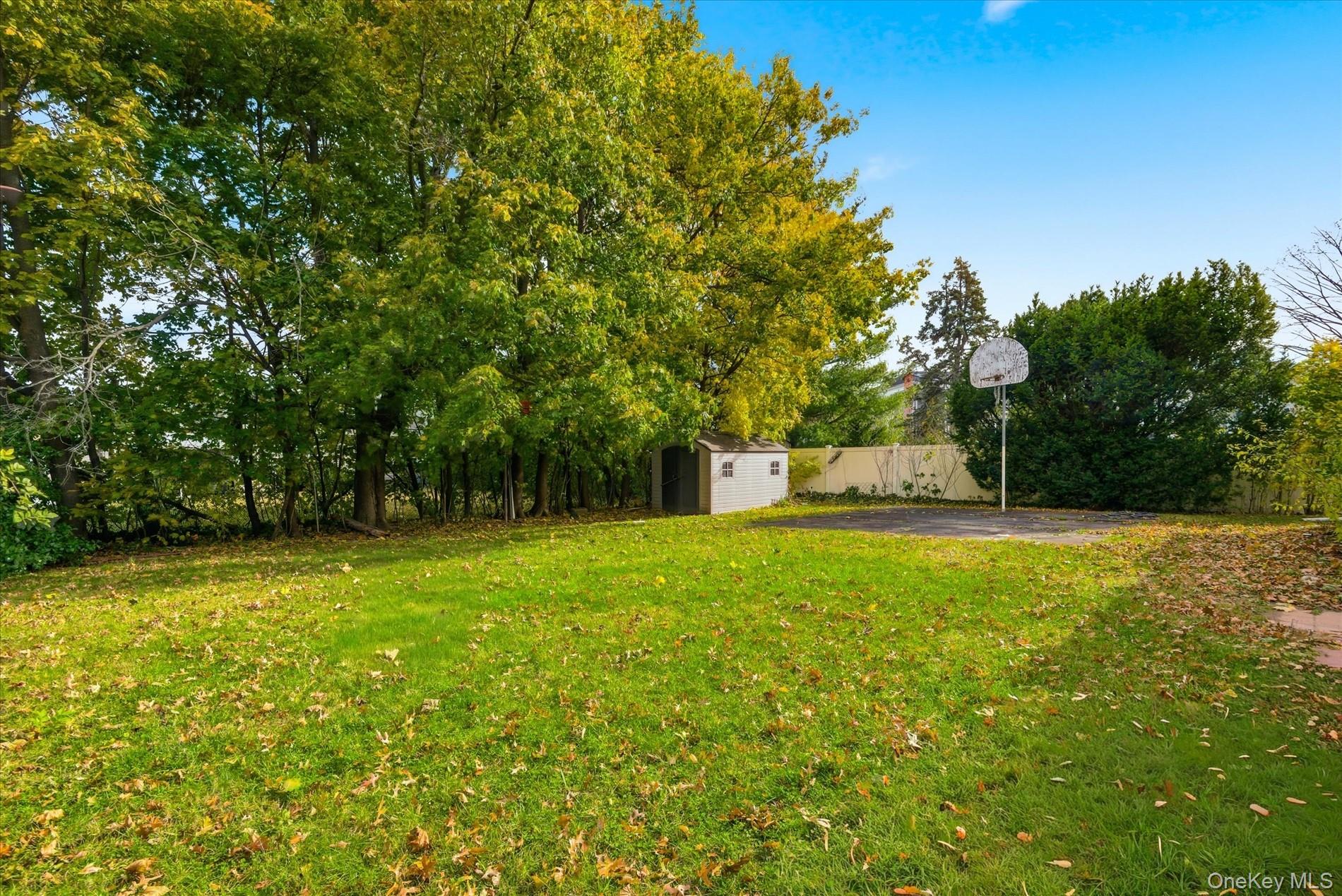 #3 photo, 519 Chester Street, Uniondale , NY 11553