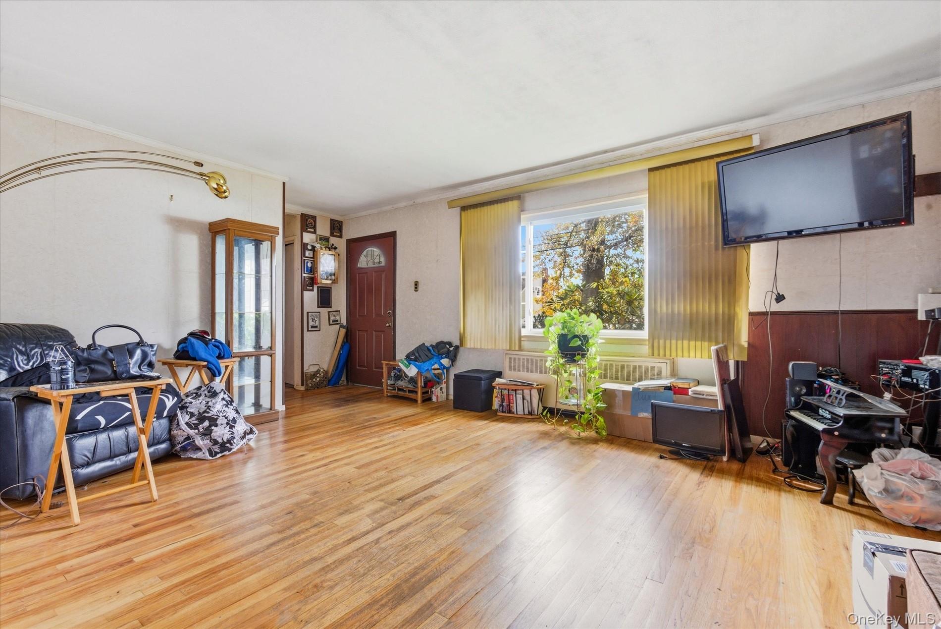 #7 photo, 519 Chester Street, Uniondale , NY 11553