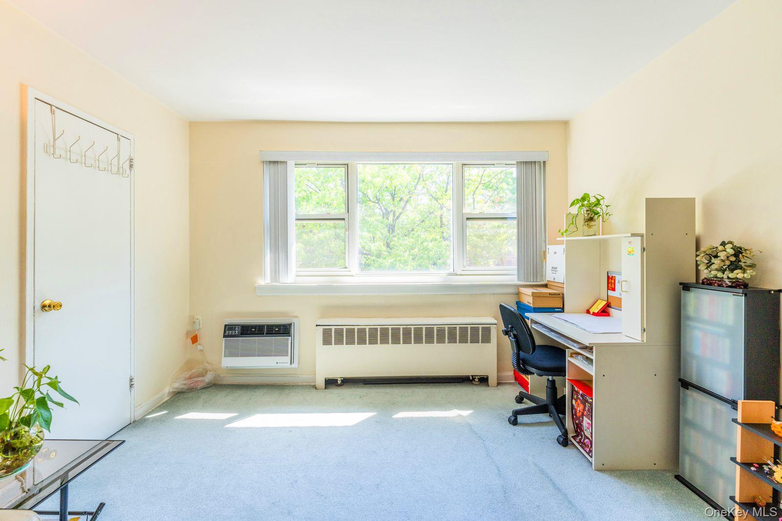 #12 photo, 69-28 kissena Boulevard, Kew Garden Hills , NY 11367