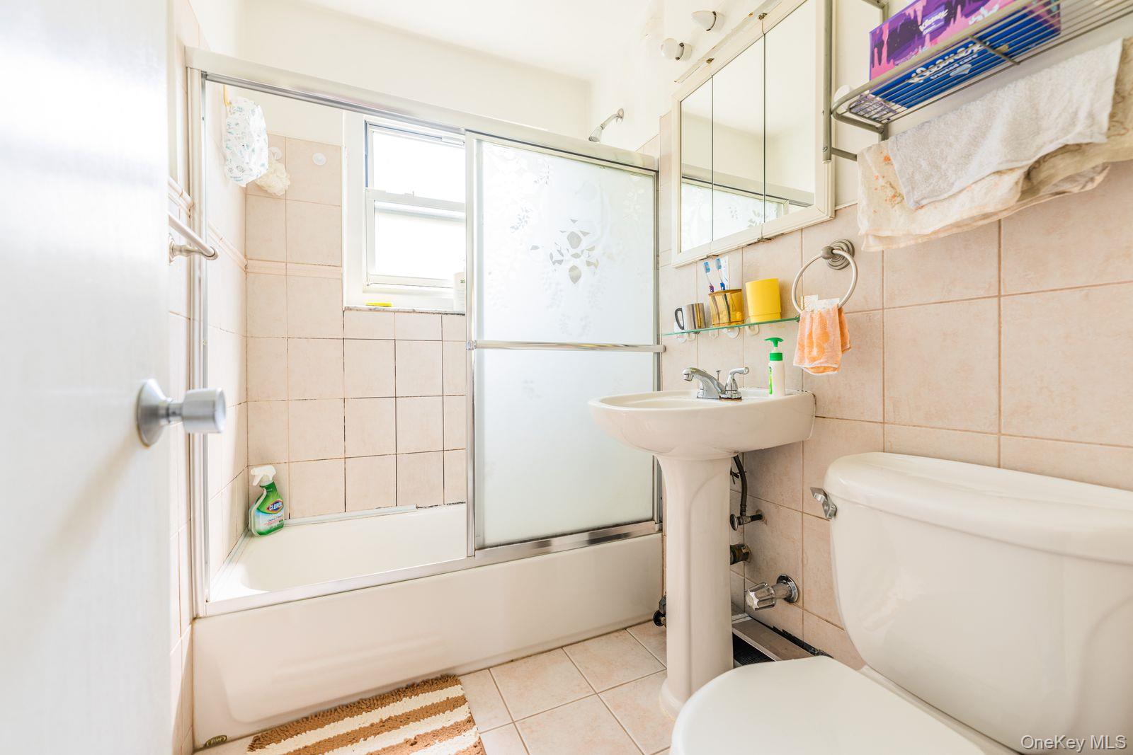 #14 photo, 69-28 kissena Boulevard, Kew Garden Hills , NY 11367