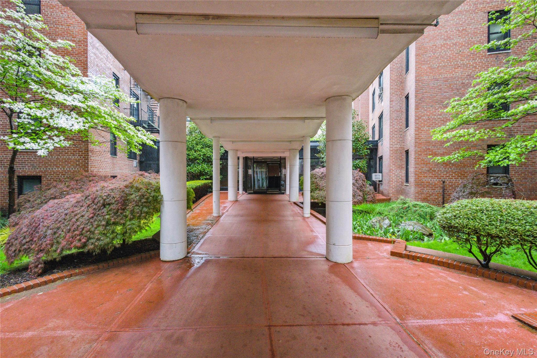 #5 photo, 139-15 83 Avenue, Briarwood , NY 11435