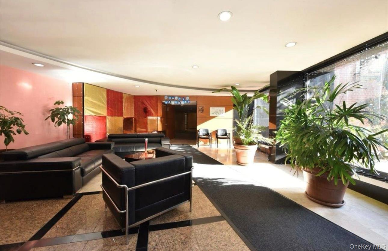 #7 photo, 139-15 83 Avenue, Briarwood , NY 11435