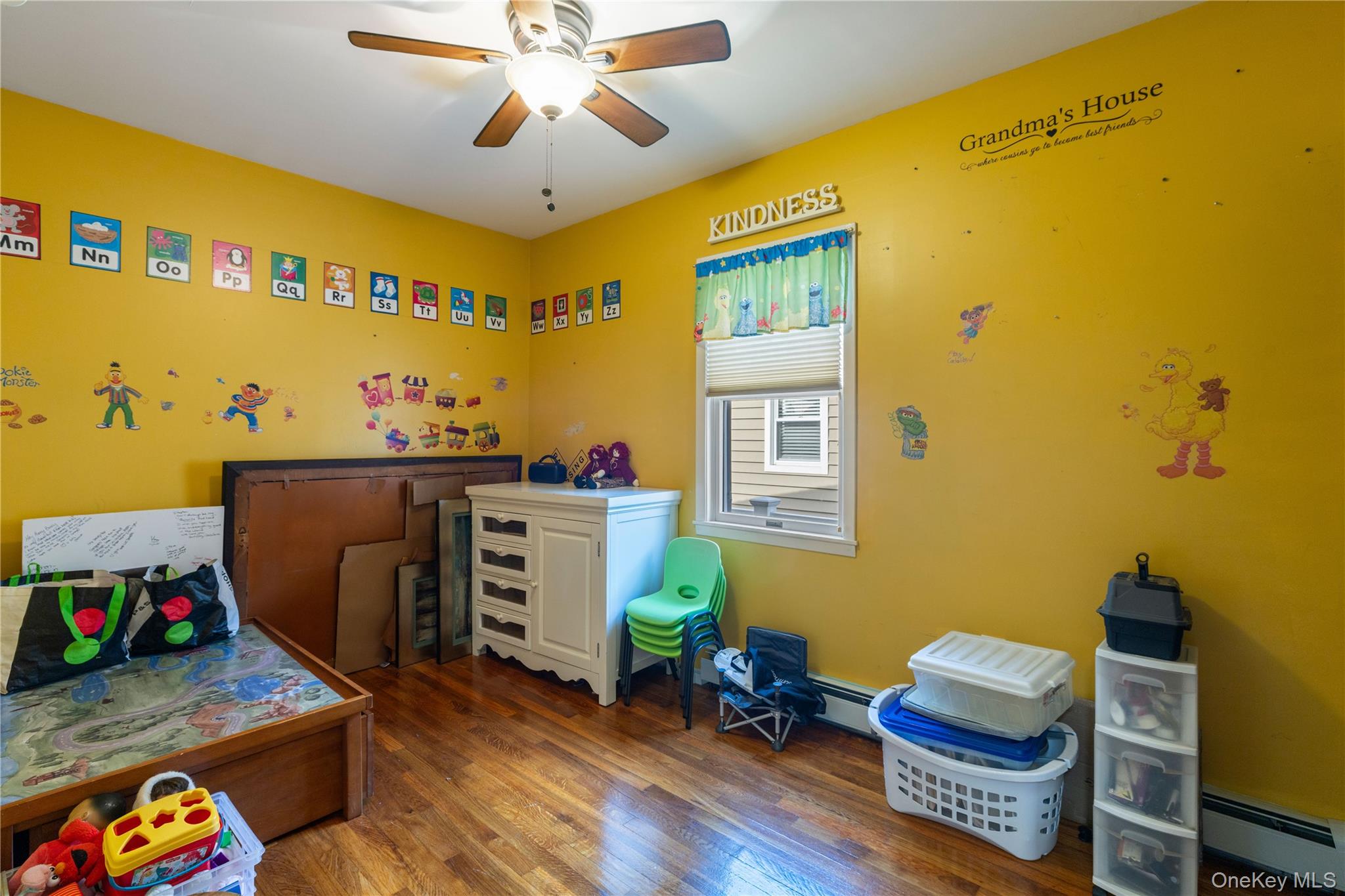 #12 photo, 959 N 5th Street, New Hyde Park , NY 11040