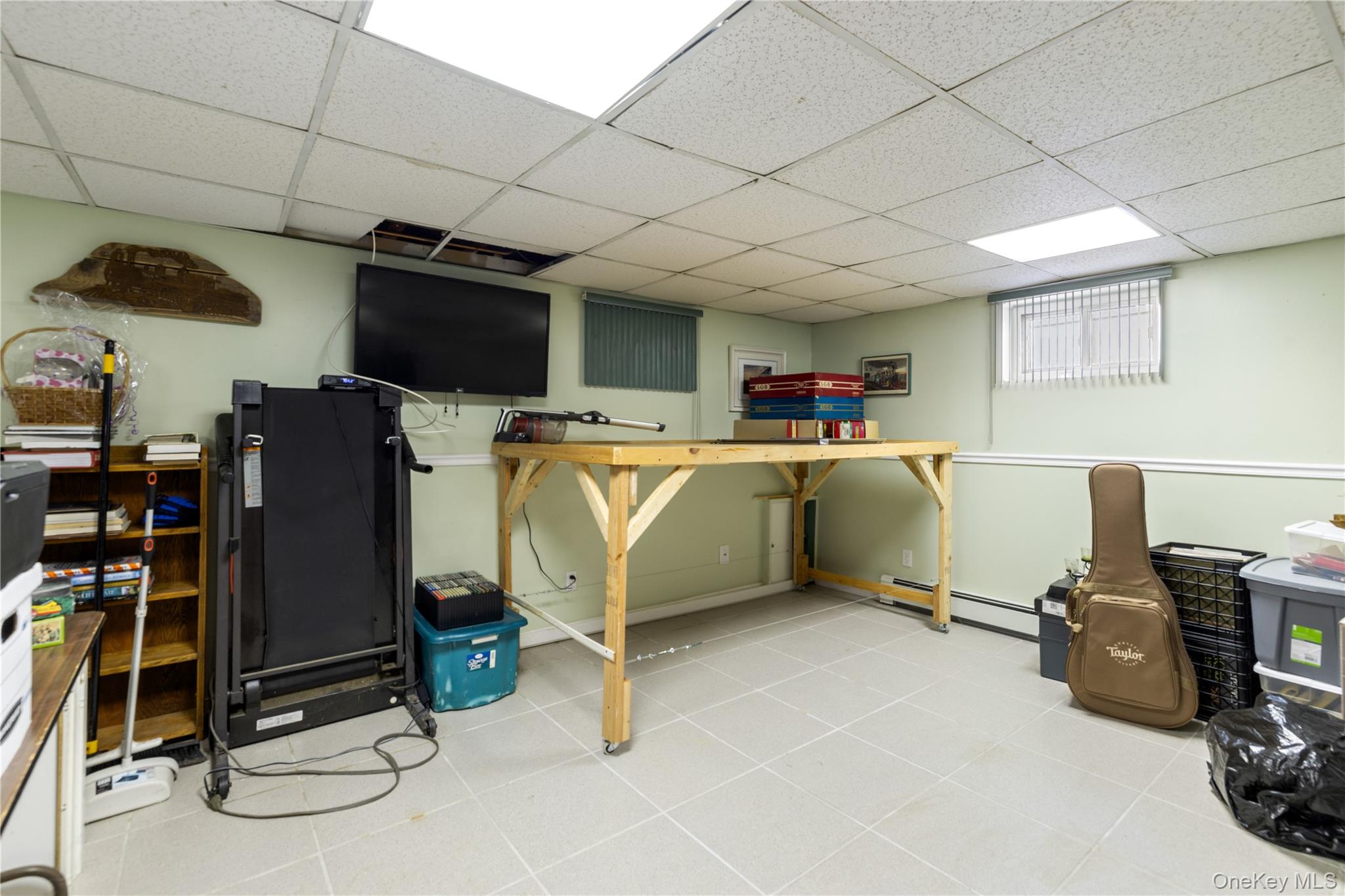 #19 photo, 959 N 5th Street, New Hyde Park , NY 11040