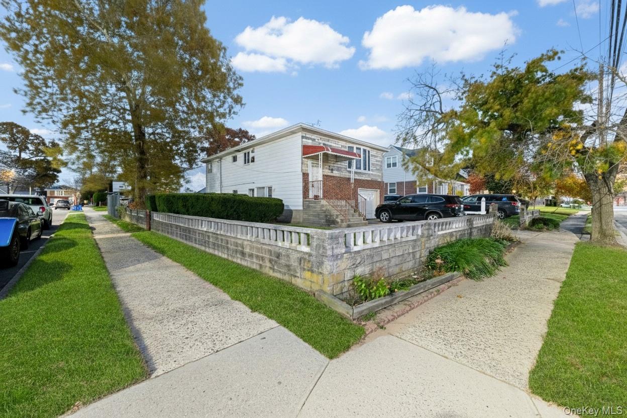 #4 photo, 97 Arlington Avenue, Valley Stream , NY 11580