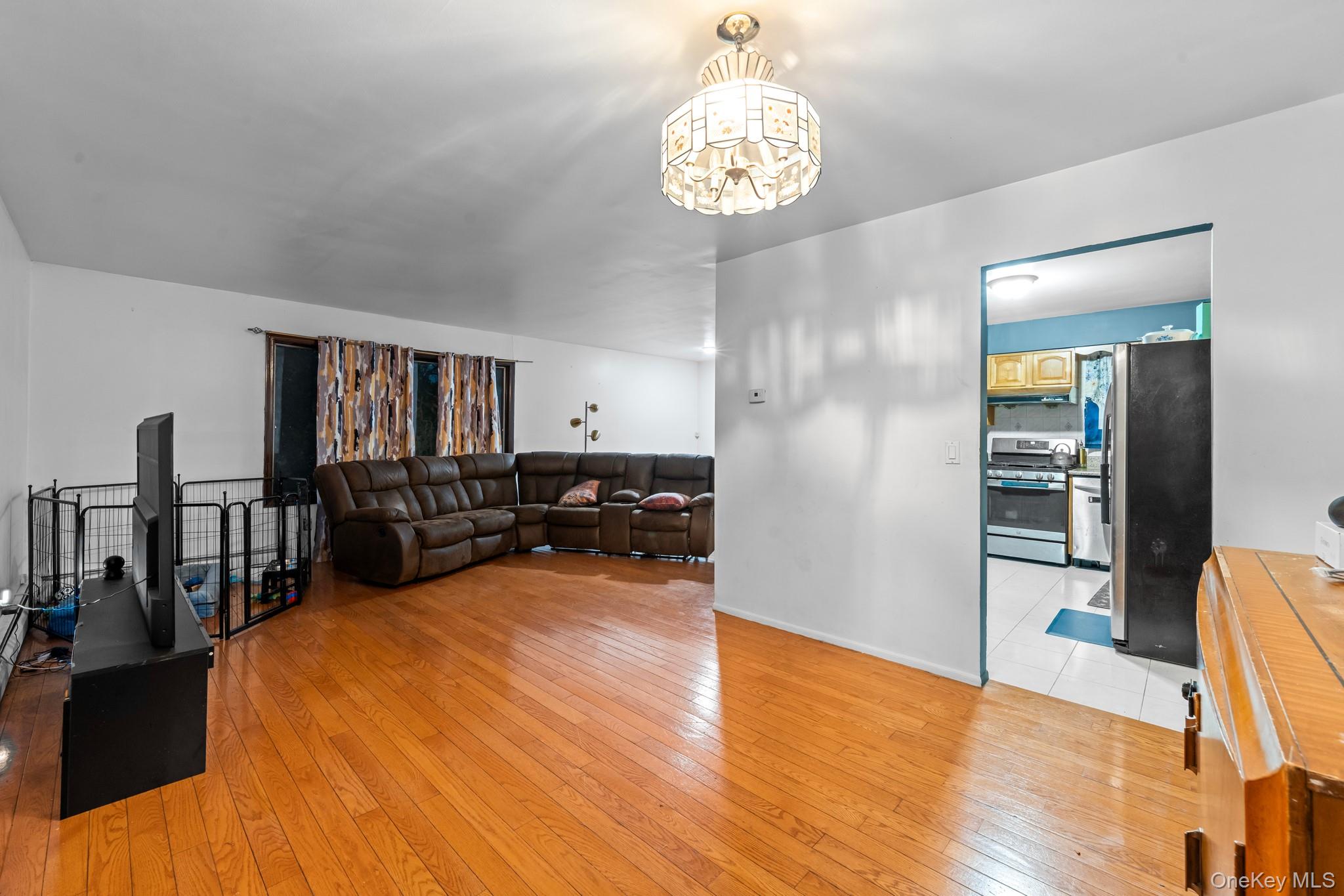 #6 photo, 97 Arlington Avenue, Valley Stream , NY 11580