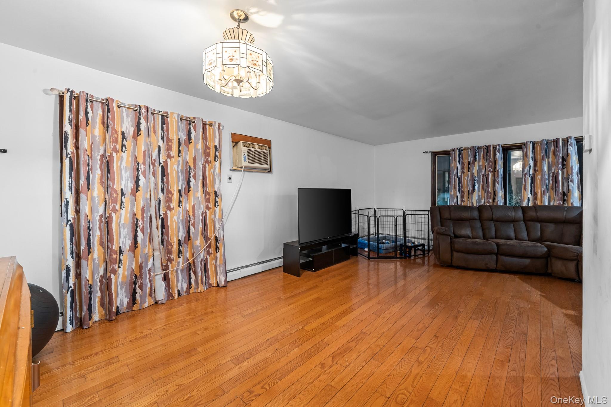 #7 photo, 97 Arlington Avenue, Valley Stream , NY 11580