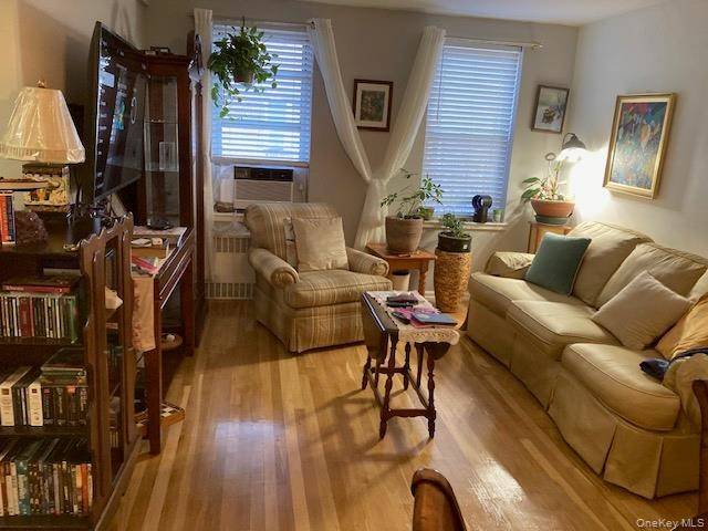 #4 photo, 245  Parkview Ave, #6H, Yonkers , NY 10708