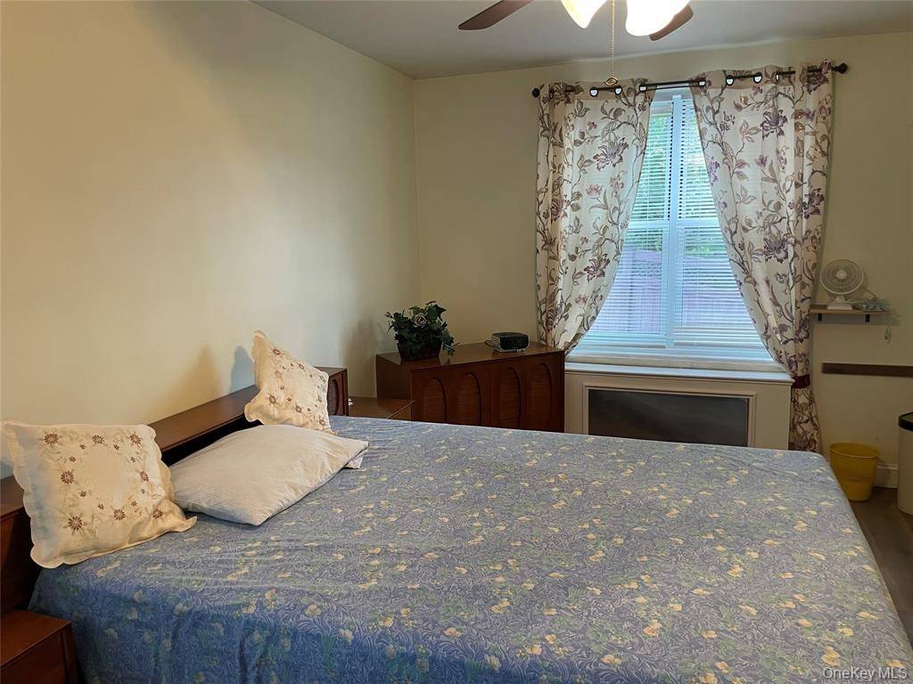 #14 photo, 1296 Midland Ave, #B2, Yonkers , NY 10704