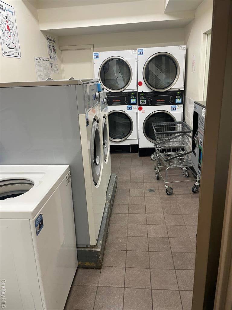 #15 photo, 1296 Midland Ave, #B2, Yonkers , NY 10704