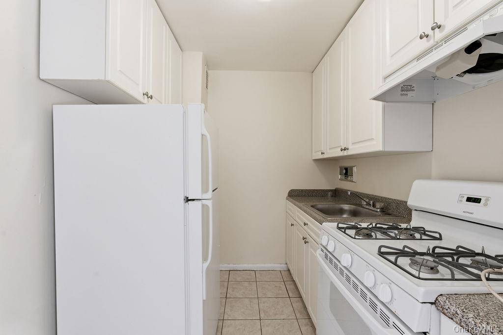 #6 photo, 153-25 88th Street, #4N, Howard Beach , NY 11414