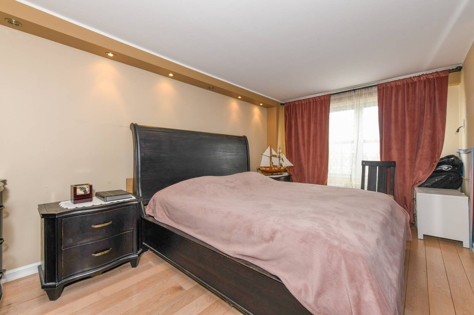 #25 photo, 601 Surf Ave, Coney Island , NY 11224