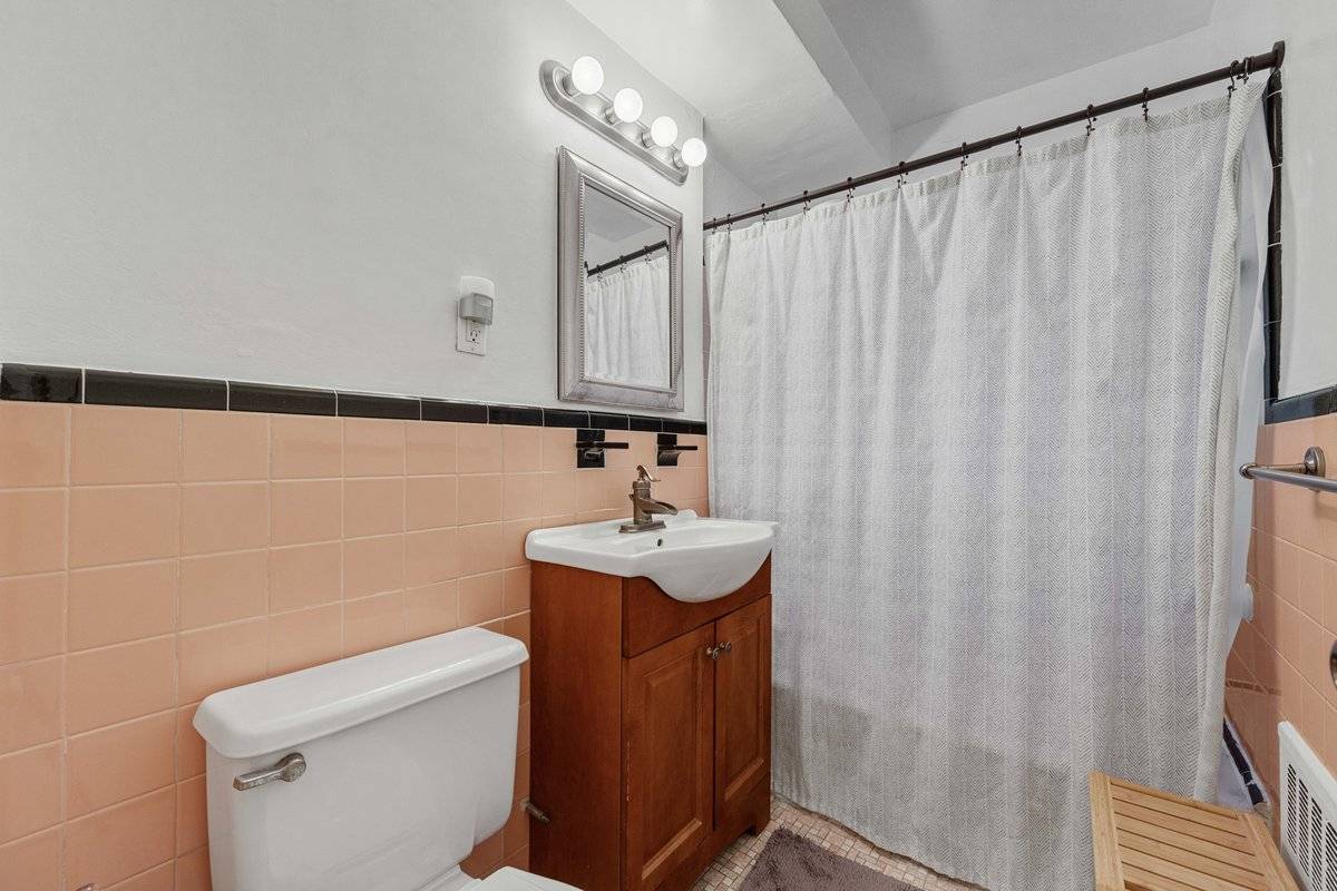 #11 photo, 157-45 17th Rd, #1, Whitestone , NY 11357