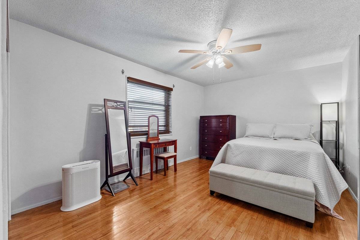 #12 photo, 157-45 17th Rd, #1, Whitestone , NY 11357