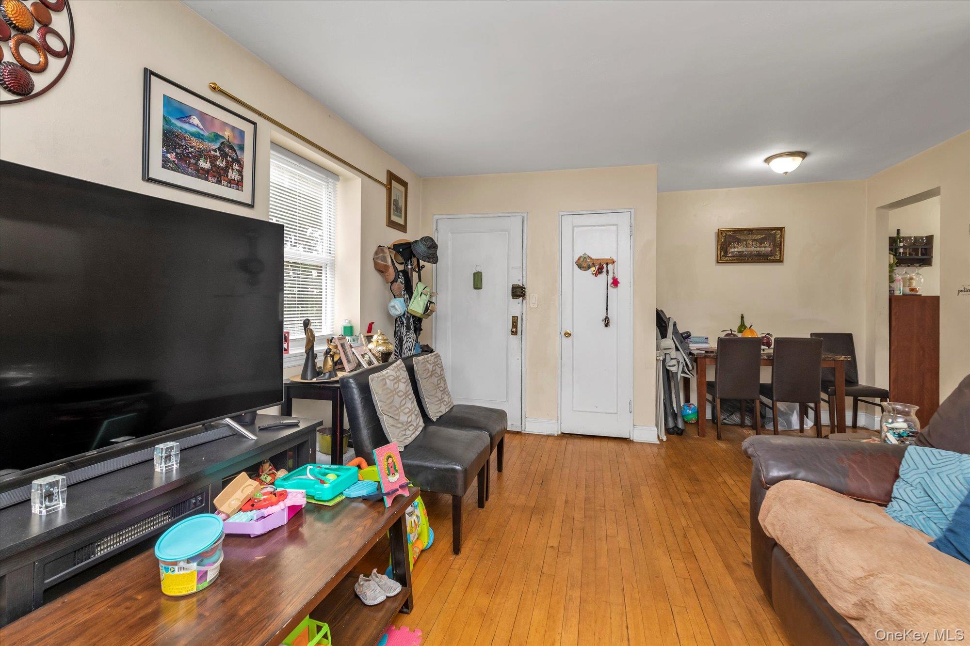 #12 photo, 20-21 Parsons Boulevard, Whitestone , NY 11357