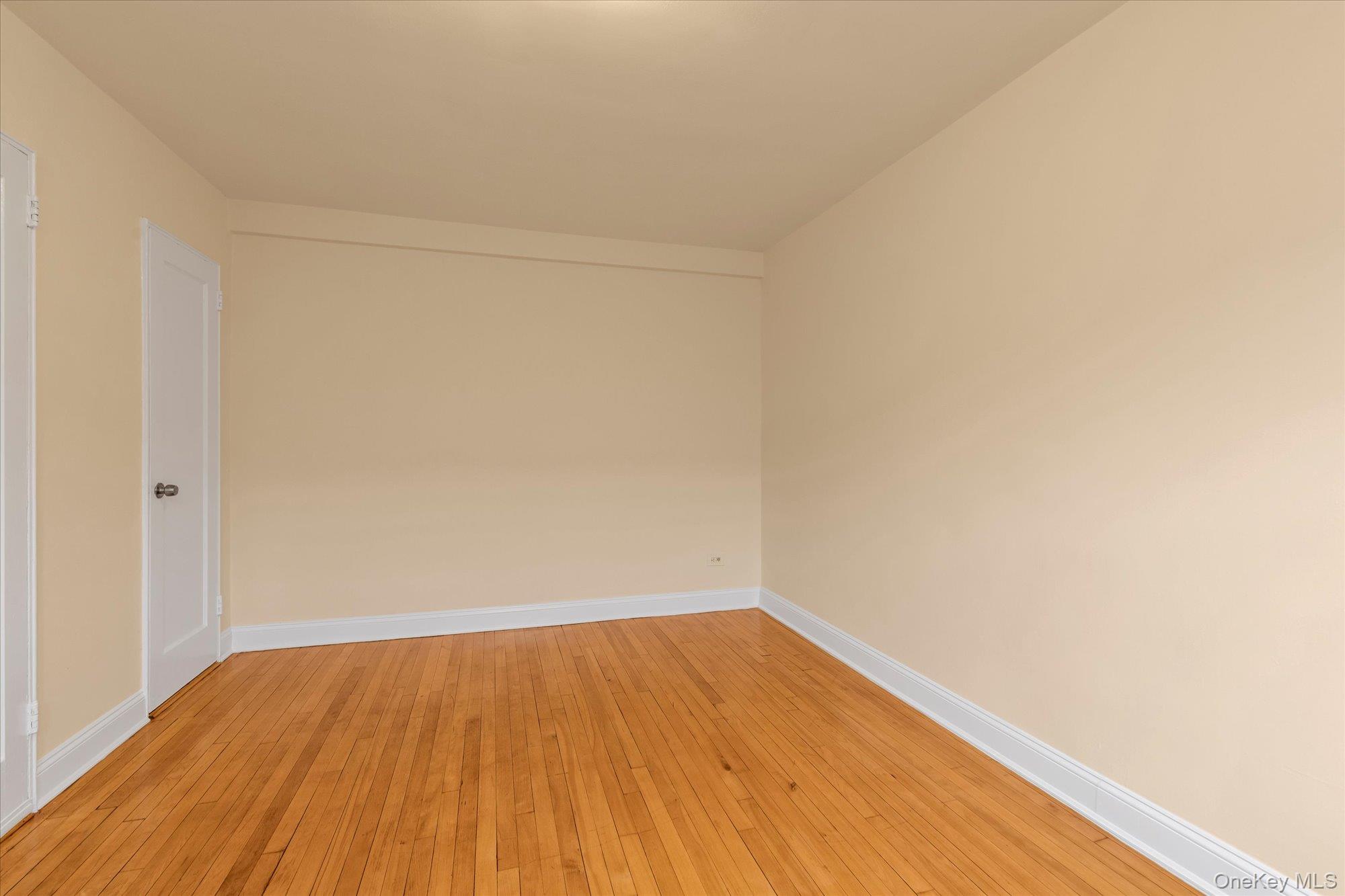 #9 photo, 20-21 Parsons Boulevard, Whitestone , NY 11357