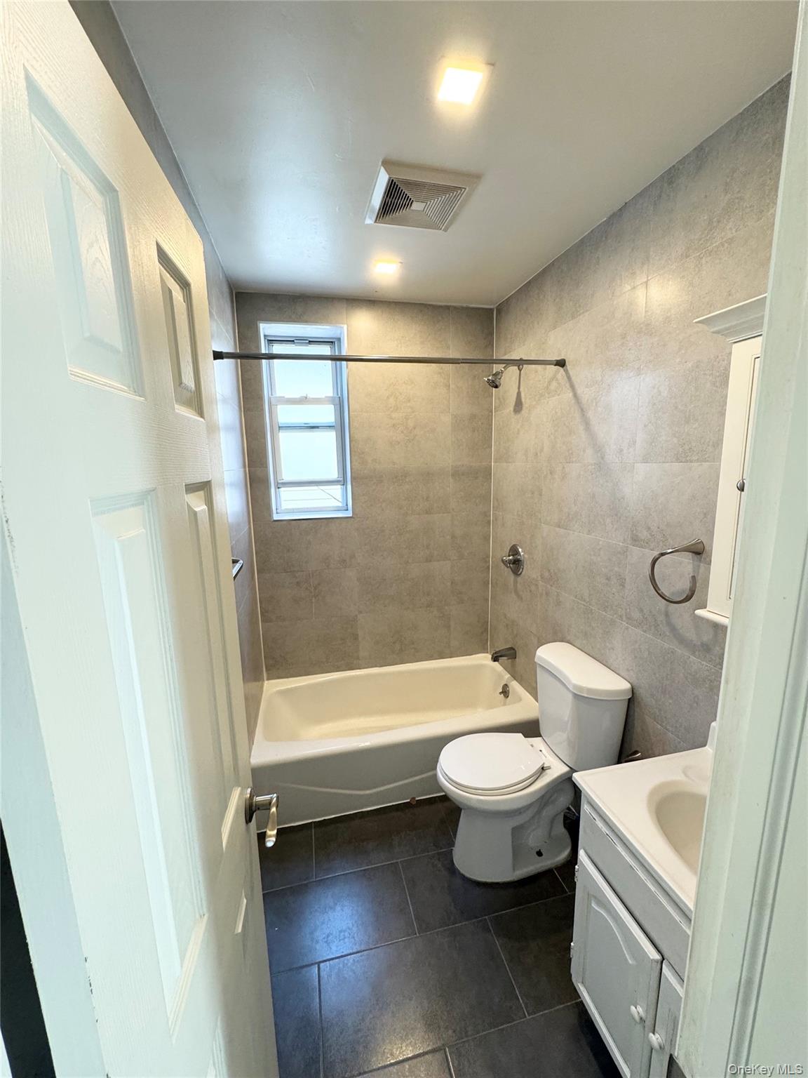 #3 photo, 18 Bay 22 Street, Brooklyn , NY 11214