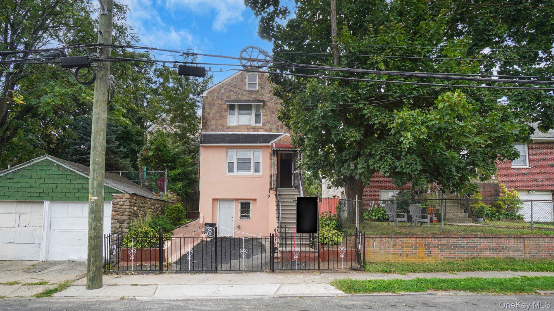 #20 photo, 3965 Duryea Avenue, Bronx , NY 10466