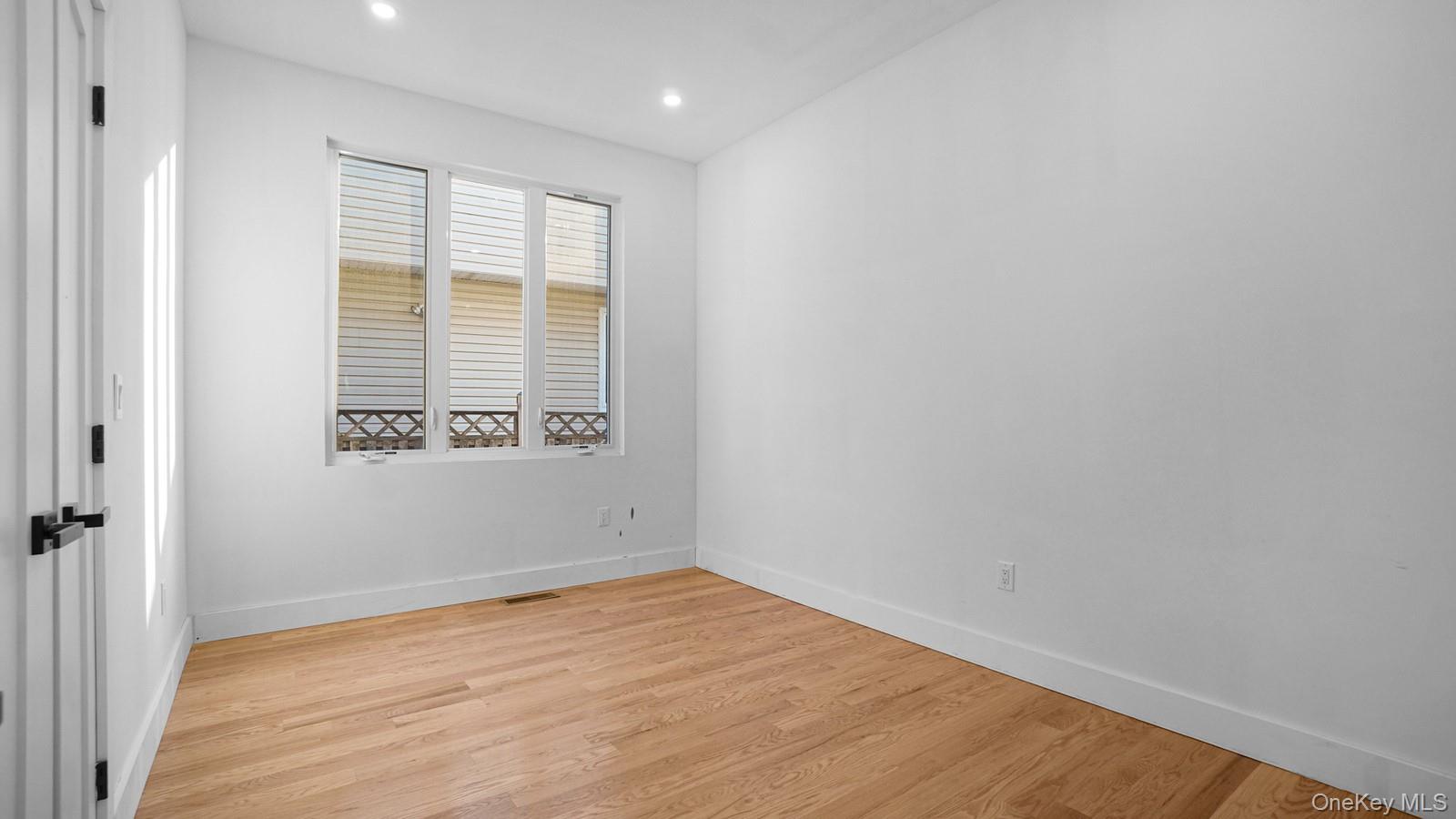 #12 photo, 3239 Tierney Place, Bronx , NY 10465