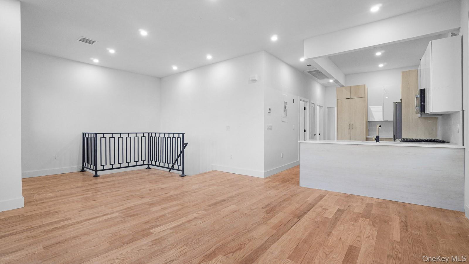 #14 photo, 3239 Tierney Place, Bronx , NY 10465