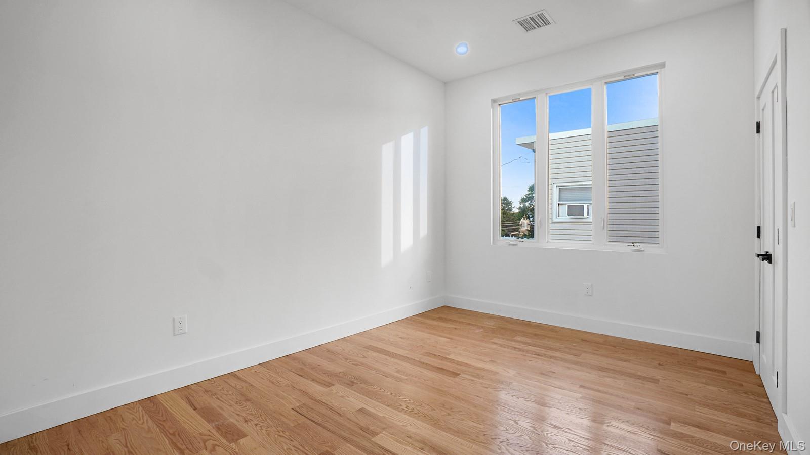 #16 photo, 3239 Tierney Place, Bronx , NY 10465