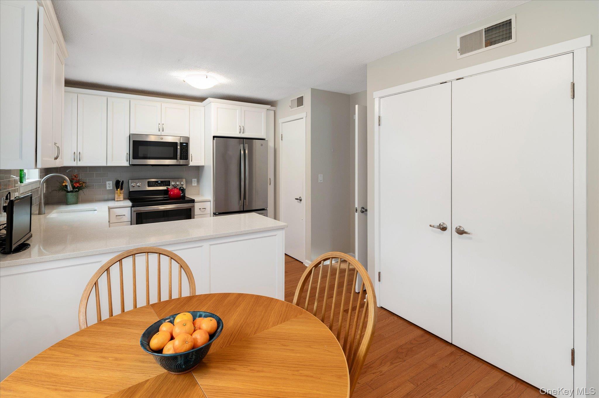 #16 photo, 262 Heritage Hills, Somers , NY 10589