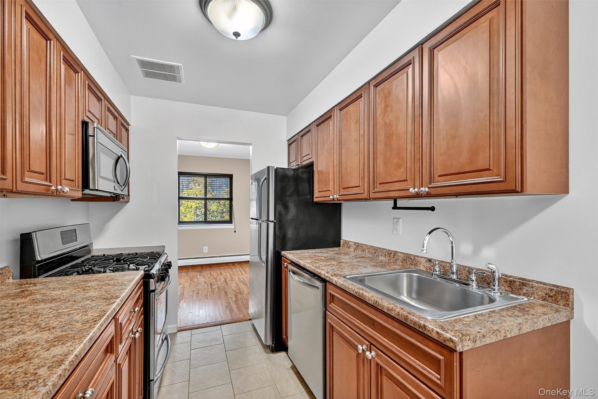 #12 photo, 14 Charles Lane, Pomona , NY 10970