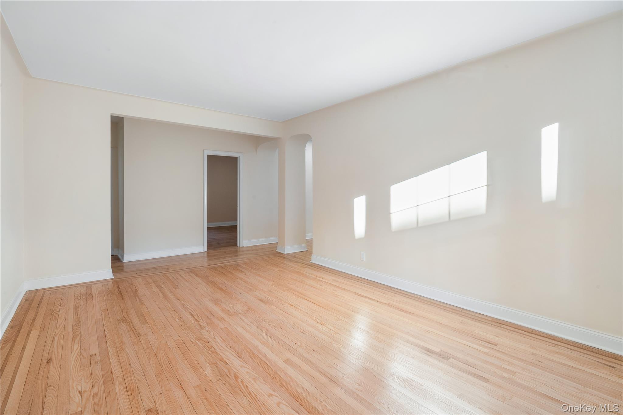 #4 photo, 11007 73rd Road, Forest Hills , NY 11375