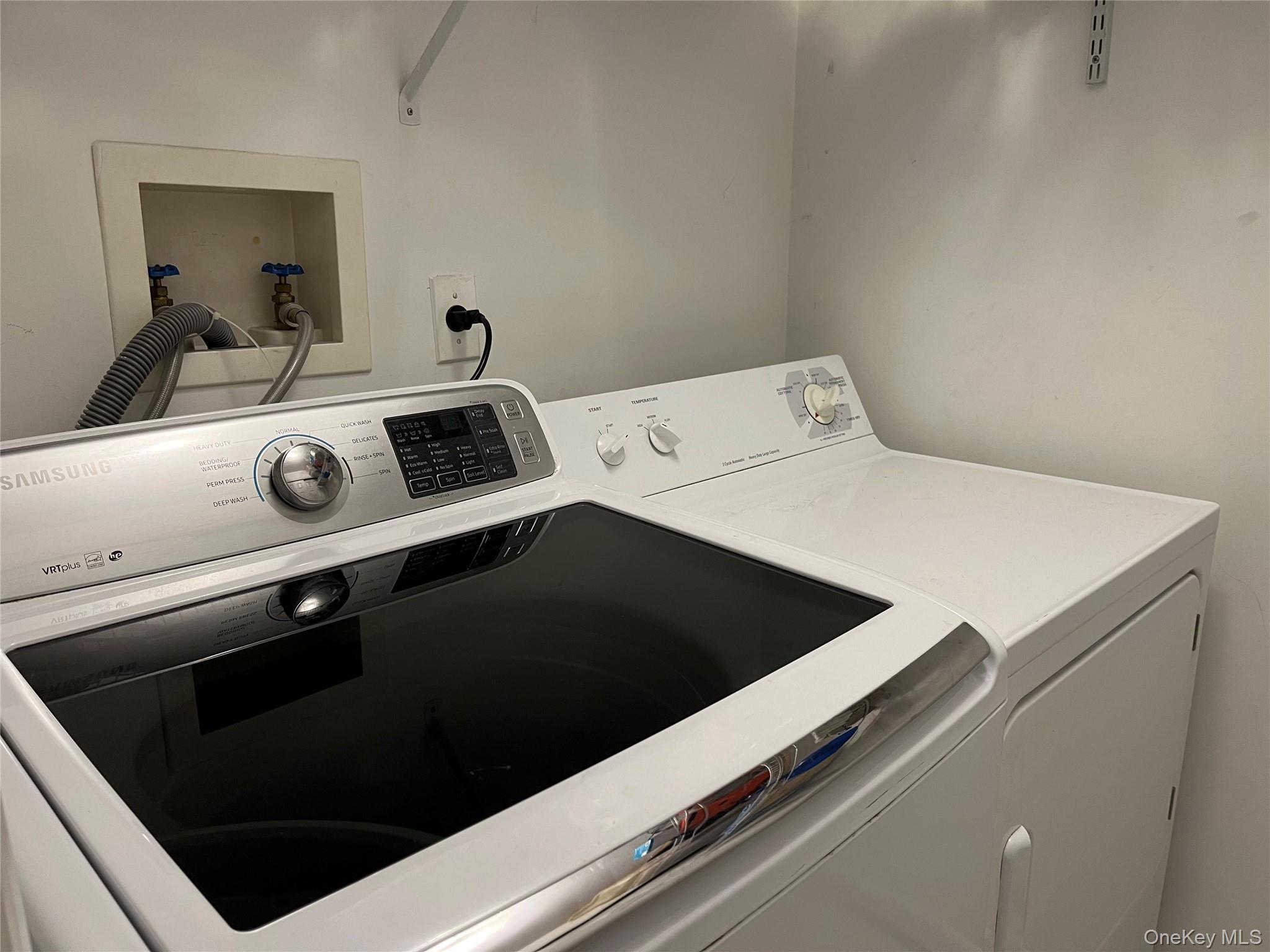 #13 photo, 12 Horizon Court, Huntington , NY 11743