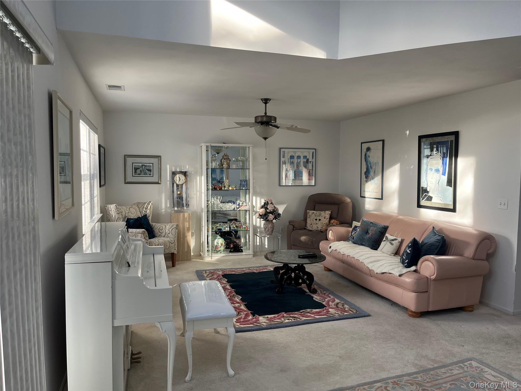 #6 photo, 12 Horizon Court, Huntington , NY 11743