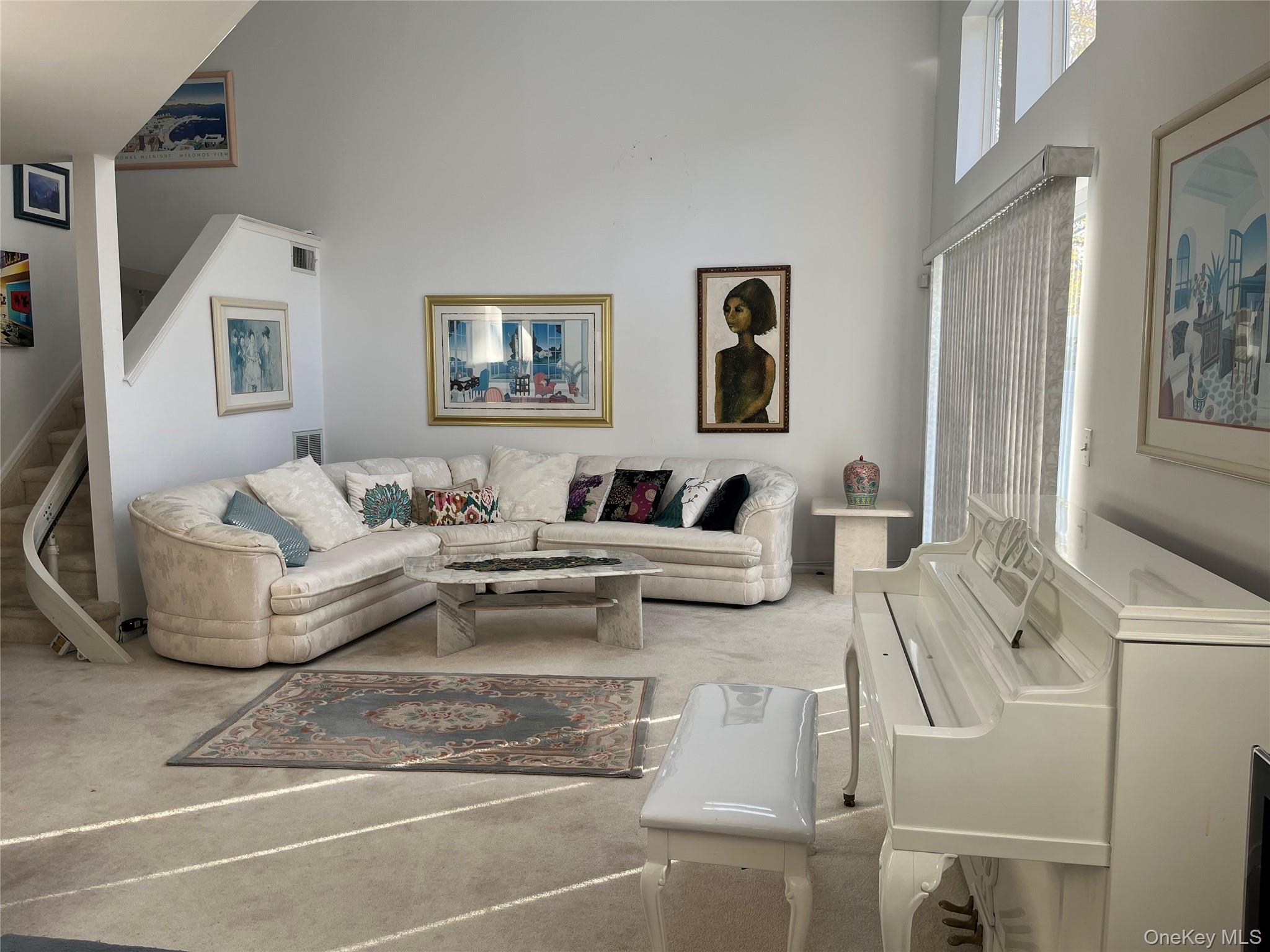 #9 photo, 12 Horizon Court, Huntington , NY 11743