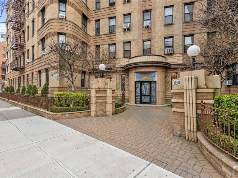 #13 photo, 1150 Brighton Beach Ave, #4D, Brighton Beach , NY 11235