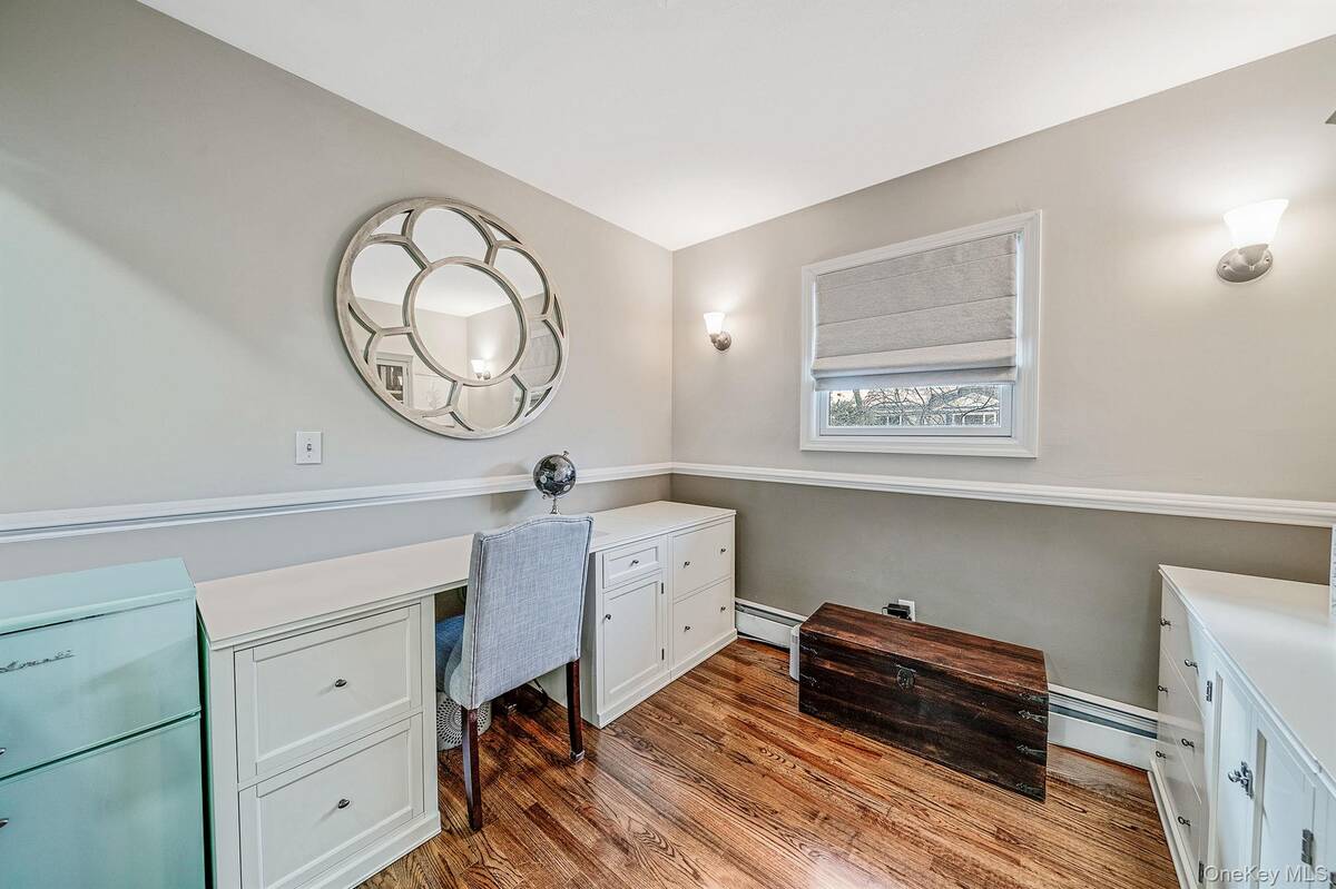 #15 photo, 785 Franklyn Avenue, Bohemia , NY 11716